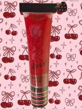 Sexy Kiss Aphrodisiac lip gloss CHERRY ON TOP Victoria’s Secret with Charm NEW